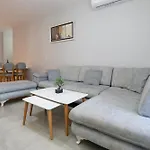 Aysel 7 Lungomare * Vlorë